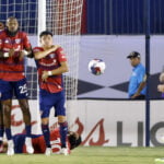 El remate de zurda fuera del área en el último minuto: la técnica que puede decidir un partido