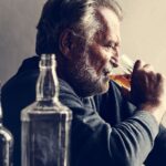 Prevención y tratamiento de adicciones en adultos mayores